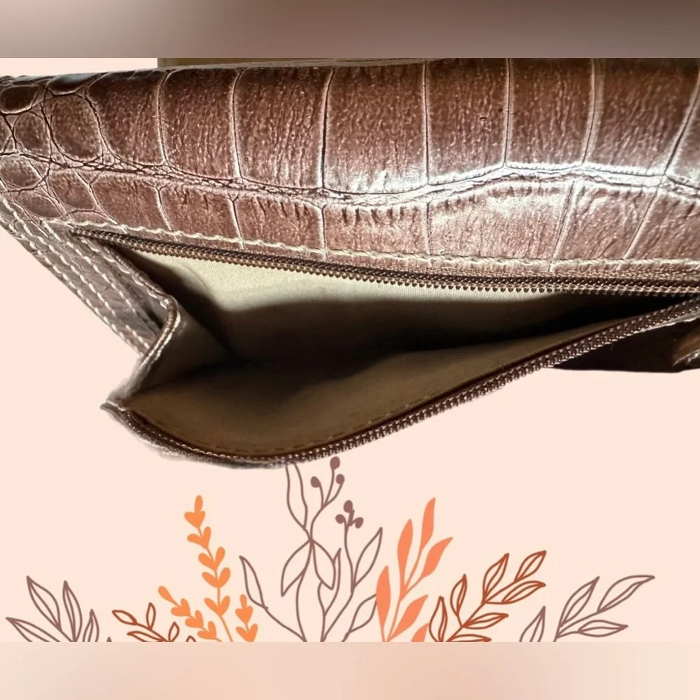 Liz Claiborne Vintage Faux Brown Crocodile Trifold Wallet - Picture 11 of 12
